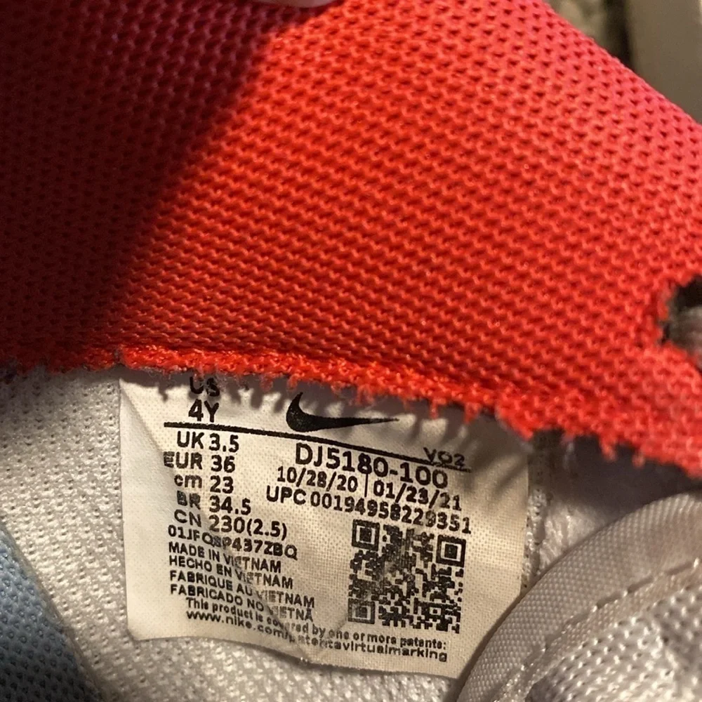 Nike Air Force 1 Sneakers Size 4Y in EUC